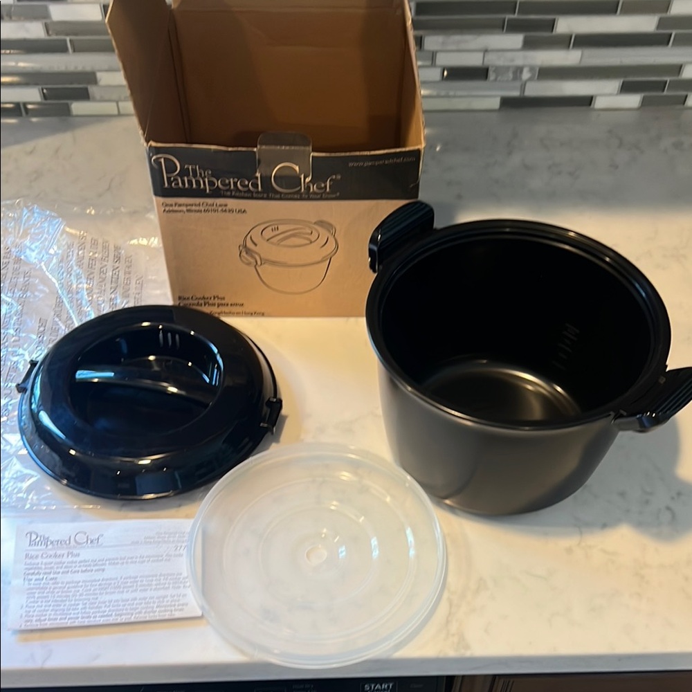 Pampered Chef 2779 Black Cookware Set 3 Pc,